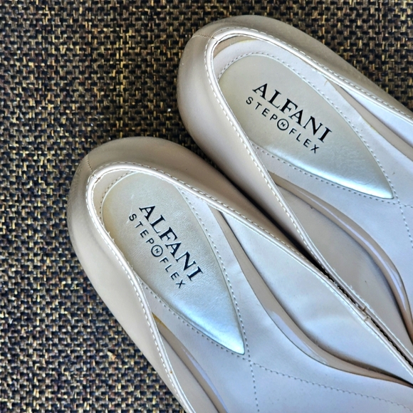 Alfani Women's Daleah Khaki Pointed Toe Classic Patent Pumps Size 8.5 Block Heel - Picture 8 of 15